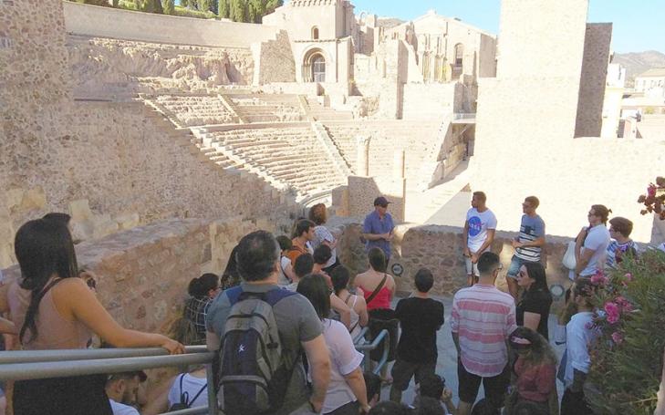 UCAM during summer: languages, volunteering, sports and entrepreneuring UCAM during summer: languages, volunteering, sports and entrepreneuring