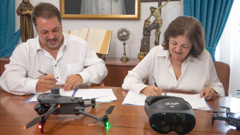 UCAM joins forces with the world's largest drone manufacturer to promote its use in agriculture