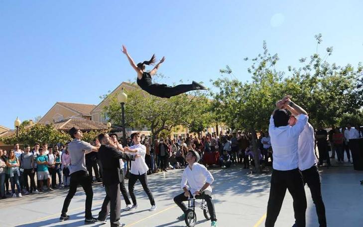 Music, dance and gastronomy to close the university Welcome Days #HolaUCAM Music, dance and gastronomy to close the university Welcome Days #HolaUCAM