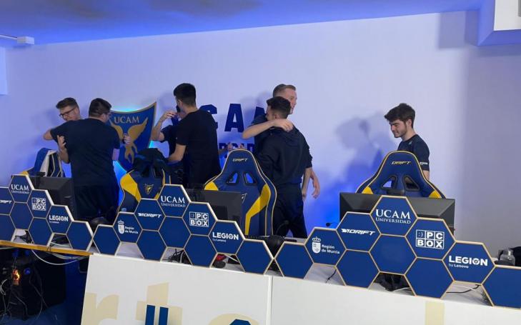 The `UCAM Esports&#039; team celebrating the victory
