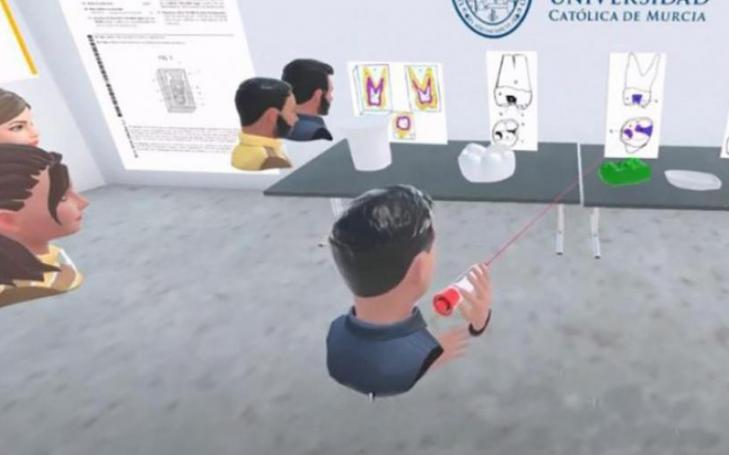 Dentistry students were able to follow the patent presentation virtually.