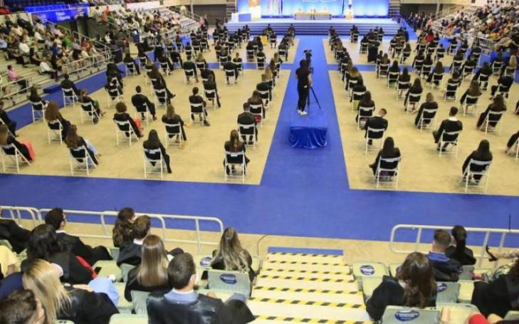 José Luis Mendoza, president of the University, highlights the comprehensive training that students receive at the institution.