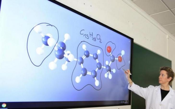 Almost 300 digital screens will be installed for the next academic year in the campuses of Murcia and Cartagena Friday, 04/06/2021 - 09:59