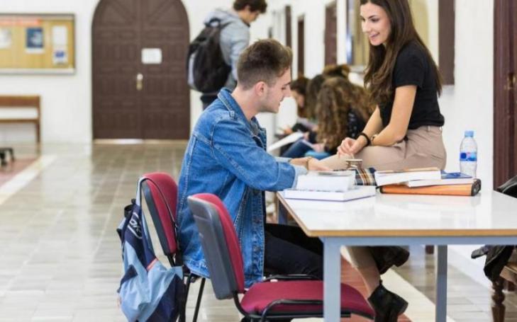 HIGH EMPLOYABILITY. Direct contact with the business world is one of the keys to its success.