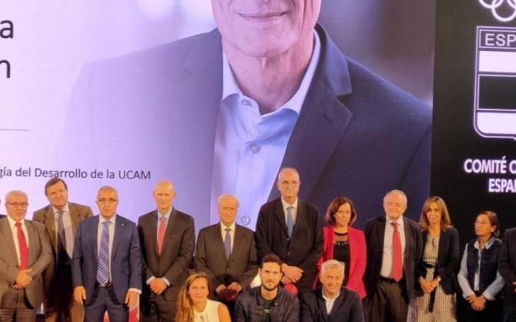 At an event at the COE (Spanish Olympic Committee), the UCAM professor of Developmental Biology explained that these substances, which are from the body itself, make it possible to reduce recovery time by half, increase and prolong the functionality of muscles, both in elite athletes and in the general public.
