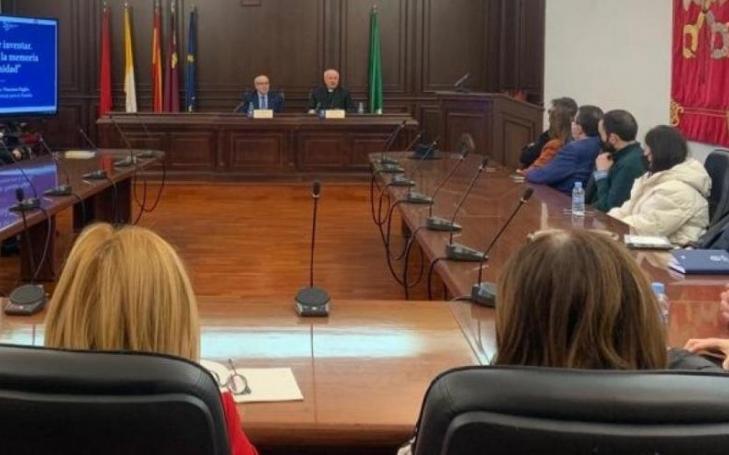 The president of the Pontifical Academy for Life, Vincenzo Paglia, has explained that the Vatican and the Italian government have set up a commission to implement public policies in Italy based on the &#039;Charter of the Rights of the Elderly and Community Duties&#039;, drawn up by the Church; an initiative that UCAM will promote in Spain