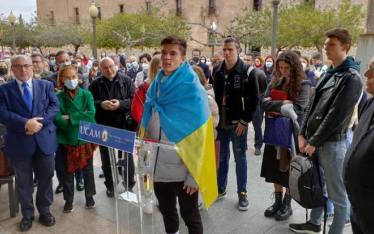 Through its University Platform for Peace, it will send several truckloads of clothes and non-perishable food items this Wednesday. It will also collaborate to assist Ukrainians, in coordination with the Autonomous Community of Murcia and humanitarian organisations
