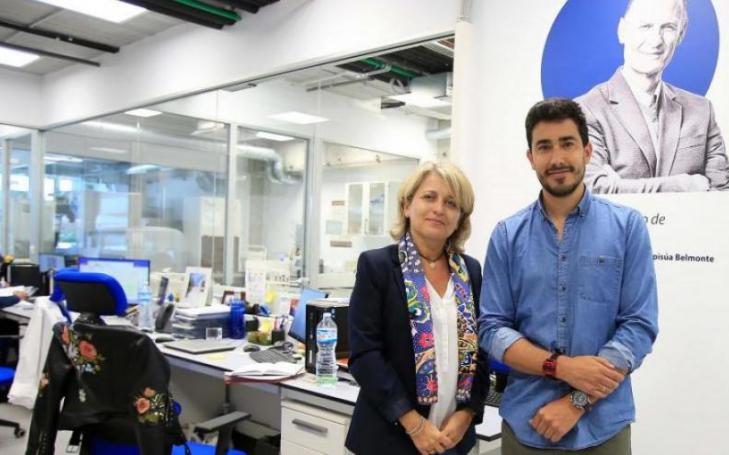 Estrella Núñez and Rubén Rabadán, co-authors of the article, in the 'Izpisua Belmonte' laboratory at UCAM HiTech.