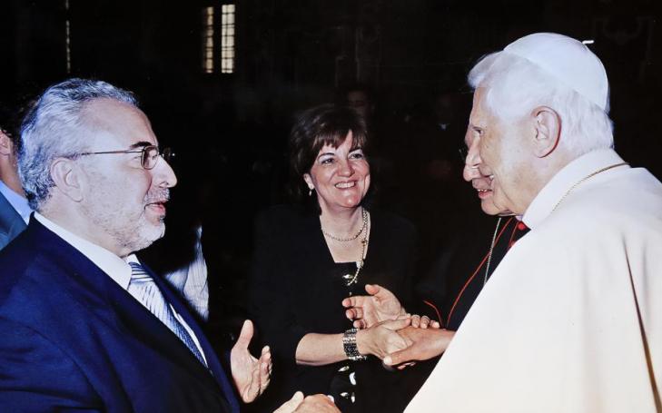 ‘Benedict XVI has joined the Holy Father; UCAM has an intercessor in Heaven’