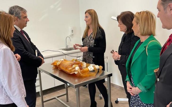 Regional minister Juan María Vázquez visits the facilities of the UCAM&#039;s Bachelor&#039;s Degree in Veterinary