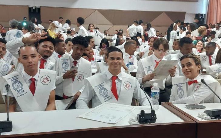 UCAM graduates 300 students in Havana as university specialists in Cuisine and Cookery
