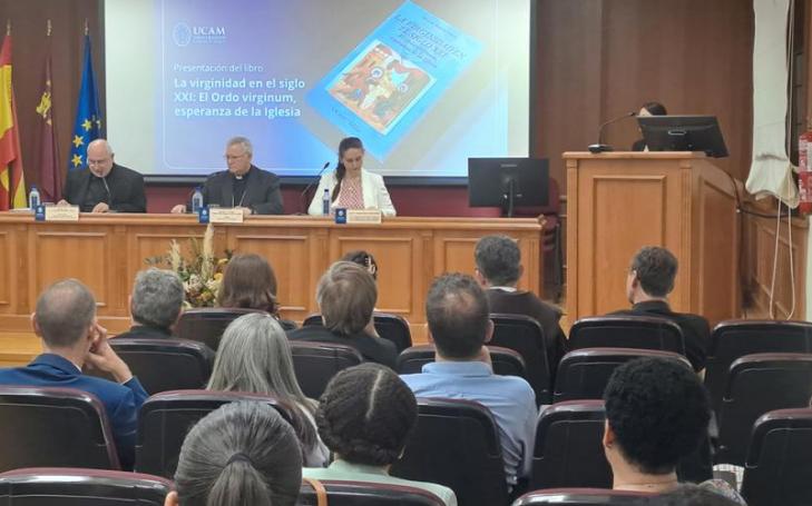 UCAM publishes a book on the charism of consecrated virginity in the Church