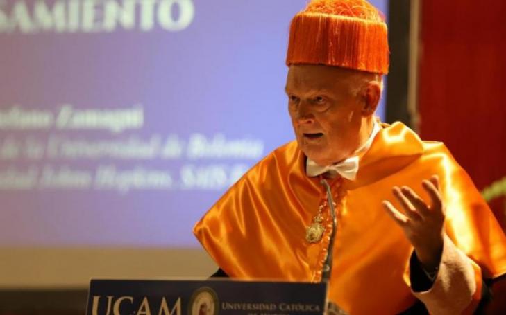 Stefano Zamagni, Civil Economics lecturer at the University of Bologna and Adjunct Professor at Johns Hopkins University (SAIS Europe) delivered the Opening Lecture at the UCAM Solemn Opening Ceremony of the Academic Year 2023-2024.