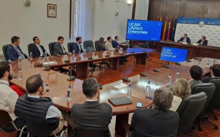 A snapshot of the business meeting held at the Los Jerónimos Campus
