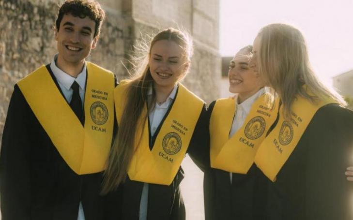 The employment rate of UCAM Polytechnic School graduates is roughly 100%.