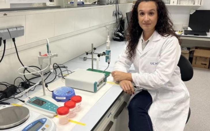 María Cuartero in one of the UCAM HiTech laboratories.