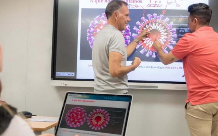 UCAM students are trained with the best technologies