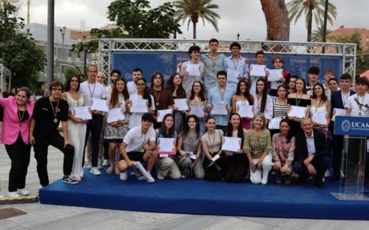 The winners of the UCAM Science Olympiads with their awards