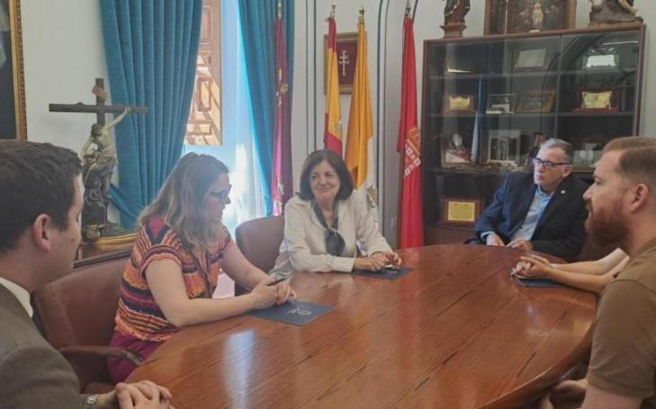 The agreement was signed at the Los Jerónimos Campus