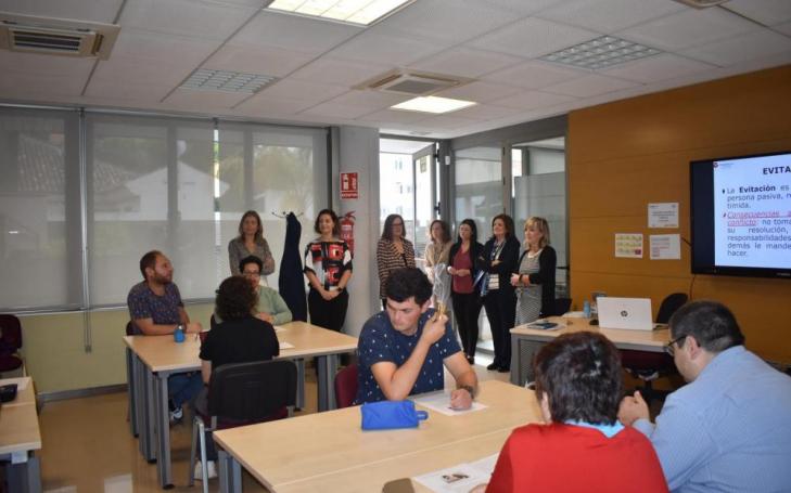 UCAM and Fundown representatives visit one of the classrooms of Fundown.