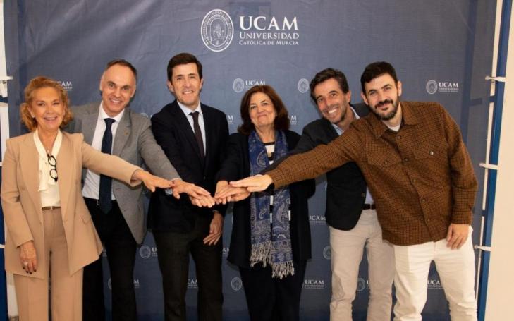The representatives of UCAM and PATIO Campus after signing the agreement