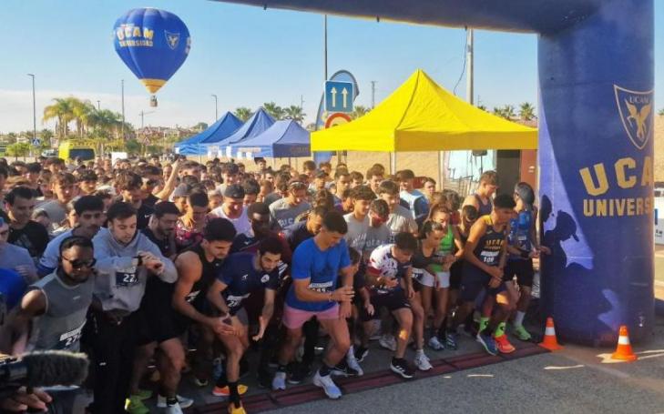 Pedro Acosta was in charge of kicking off the University Mile.