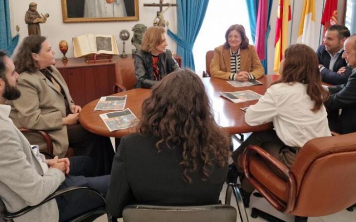 The Presidents of Astrapace and UCAM, in the centre of the picture, during the meeting prior to the launch of this course