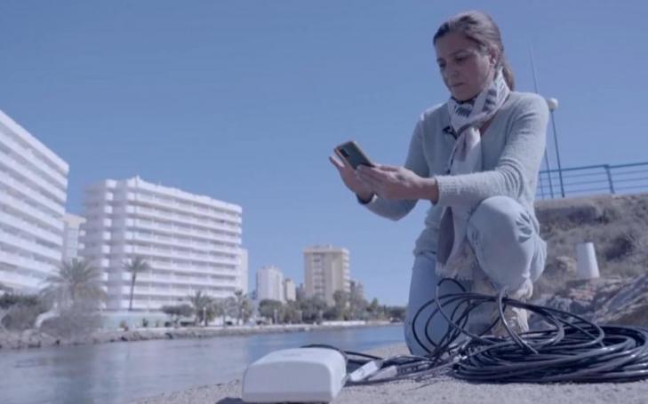 Nuria Vela, researcher of the Group, during a sample collection.