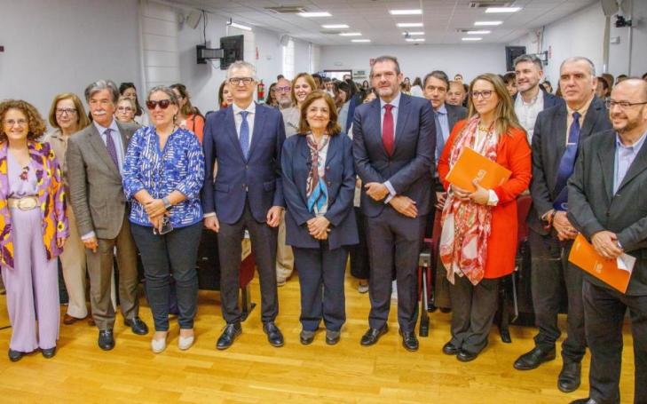 Family photo, prior to the opening ceremony of the Congress