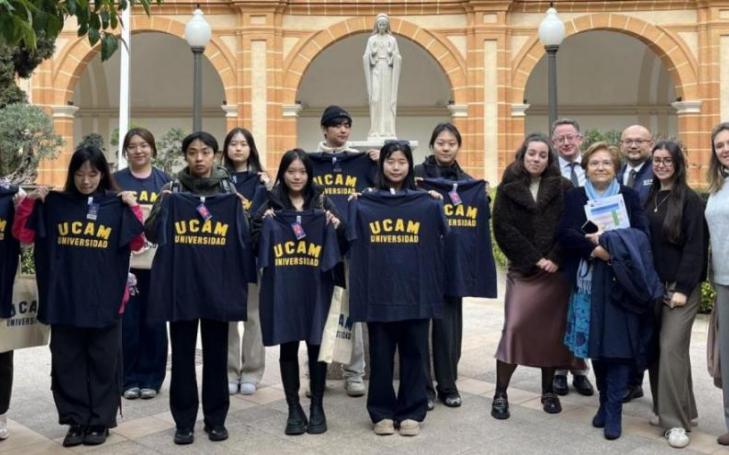 Welcome to the students of Chongqing University (China)