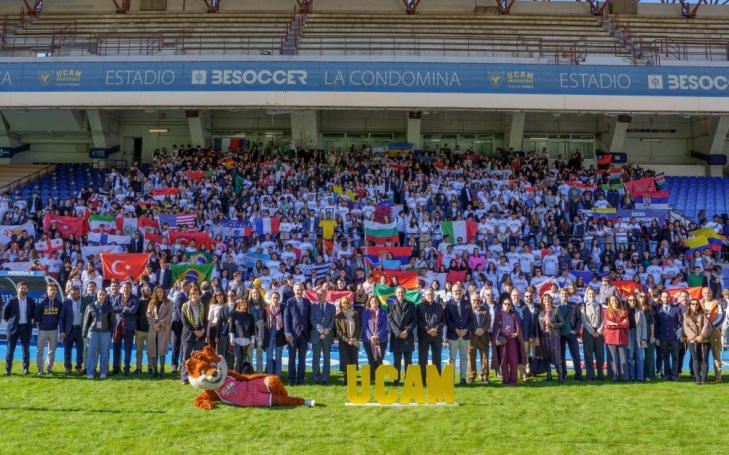Group picture during the international welcome reception.