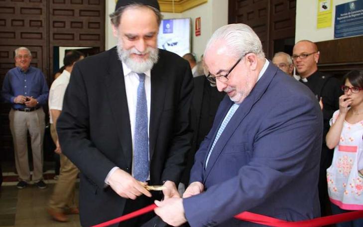 Judaism and Christianity reflect on their common bonds Judaism and Christianity reflect on their common bonds