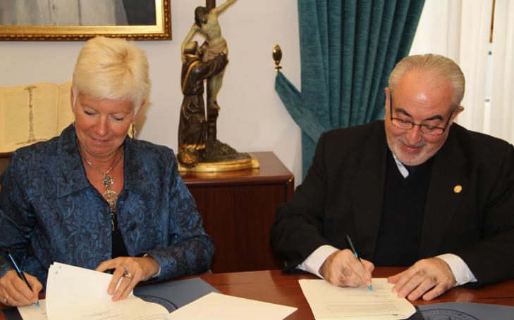 UCAM and Riverside University (California) sign an agreement to obtain a dual MBA degree