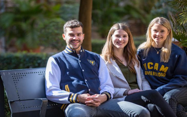 Study Bachelor's degree in English without leaving Spain Study Bachelor's degree in English without leaving Spain
