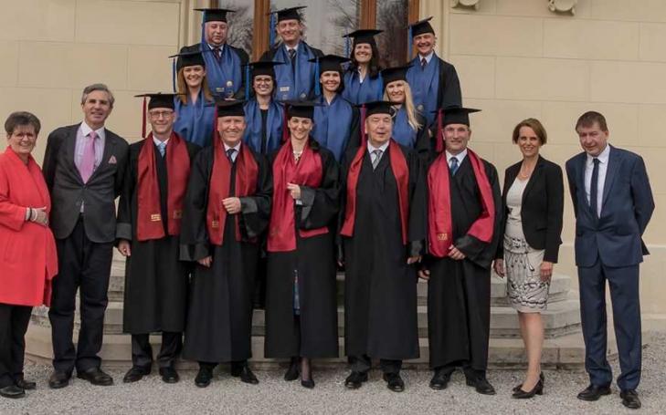 UCAM celebrates the graduation of its fifth class in Austria