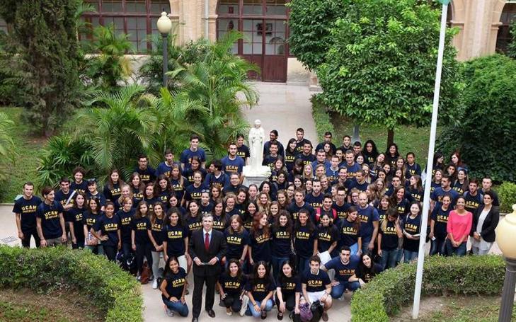 Welcoming international students to our Campus Welcoming international students to our Campus