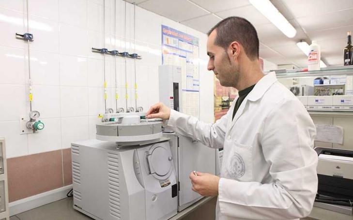 Applications open for initiation to research grants, pre-doctoral and post-doctoral contracts Applications open for initiation to research grants, pre-doctoral and post-doctoral contracts