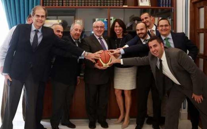 Former President of the WNBA expresses her interest in the UCAM sports model Former President of the WNBA expresses her interest in the UCAM sports model
