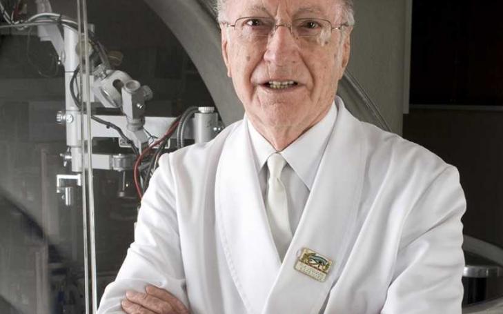 The lecturer in Ocular Surgery, Joaquín Barraquer, will be invested as Doctor Honoris Causa by UCAM