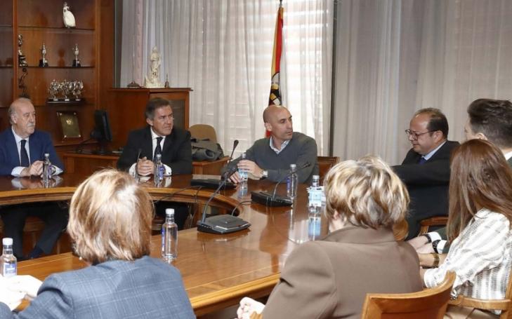 Social responsibility in football: a new Committee of the Royal Spanish Football Federation in collaboration with UCAM Social responsibility in football: a new Committee of the Royal Spanish Football Federation in collaboration with UCAM