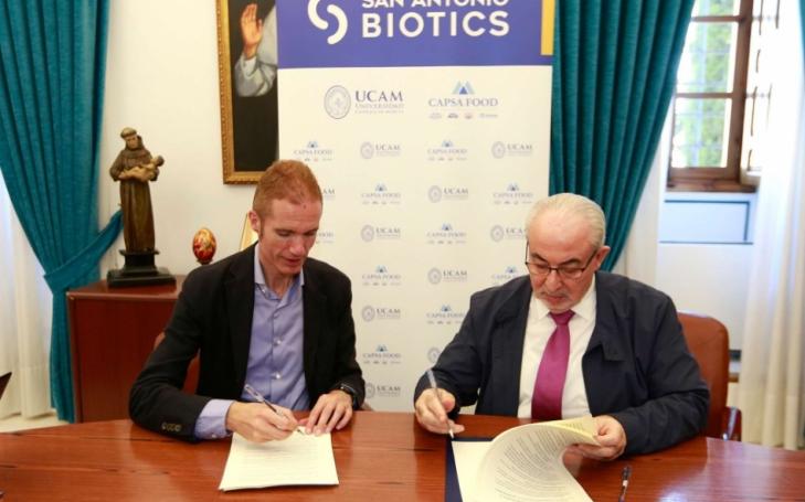 UCAM and Capsa Food form San Antonio Biotics