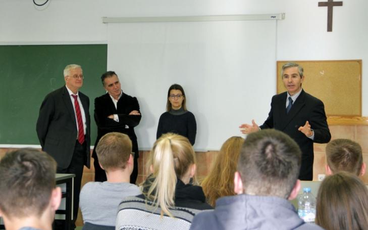 Students from the German university FOM initiate their studies at UCAM Students from the German university FOM initiate their studies at UCAM