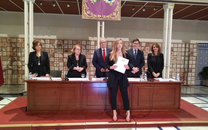Two UCAM Pharmacy graduates receive an award Two UCAM Pharmacy graduates receive an award