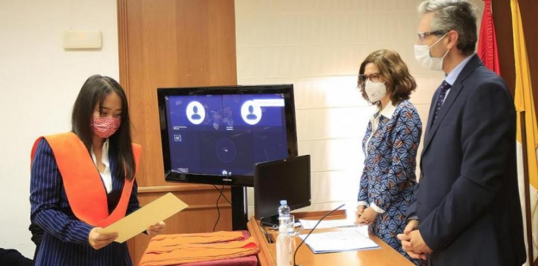 Moment of the graduation with the Vice Chancellor of International Relations