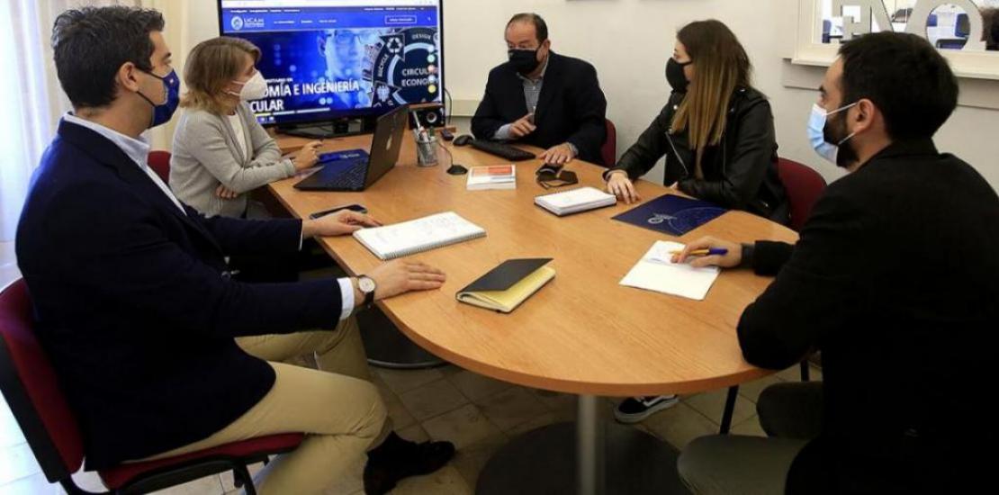 Working meeting of the RS Chair with the Vice-rector for Research, Estrella Núñez, and the director of OPRI, Pablo Cano.