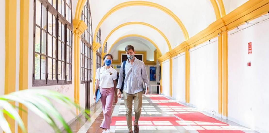 Students walking in the Los Jerónimos Monastery