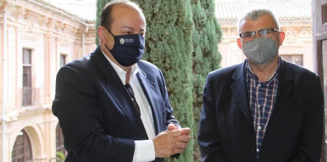 Víctor Meseguer and Valentín Molina, vicedirectors of the degree