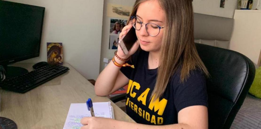 A UCAM student performing tele-accompaniment of elderly people.