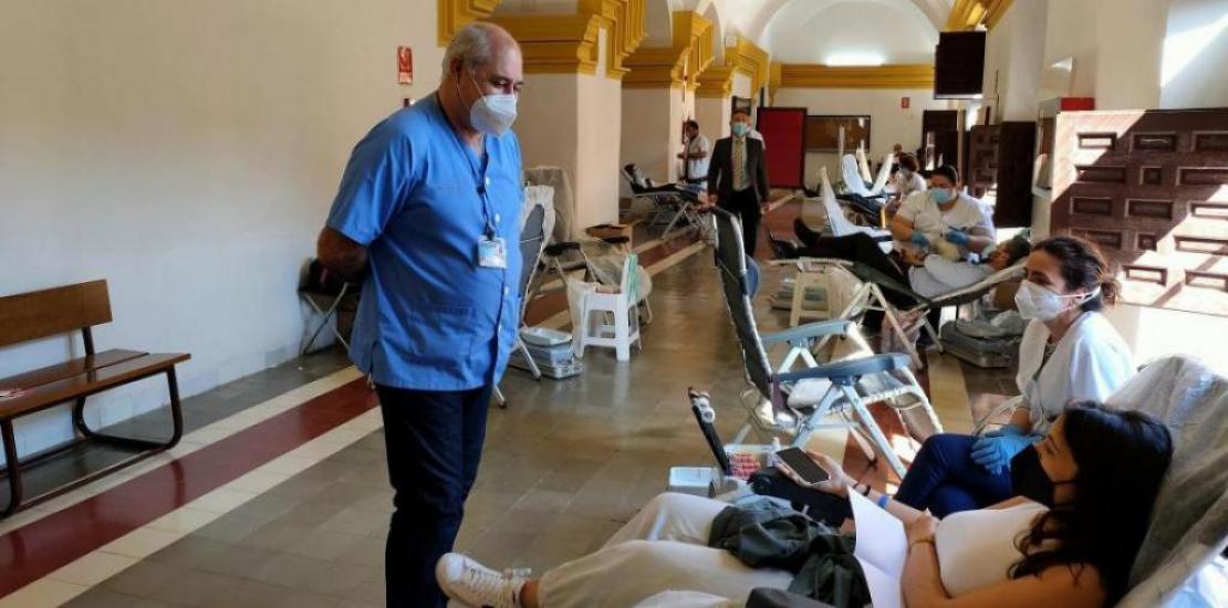 Blood donation at Los Jerónimos Campus