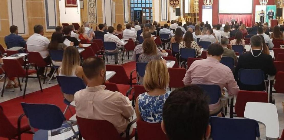 At the event, Manuel Navarro, responsible for Acciona’s Water Cycle, gave a speech in which he stressed that “in Murcia we have learned to use water properly with very high levels of efficiency” and advocated desalination plants as a complement to irrigation